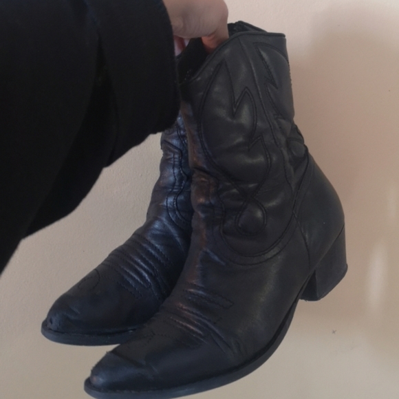 Zara genuine leather black boots - Picture 3 of 4